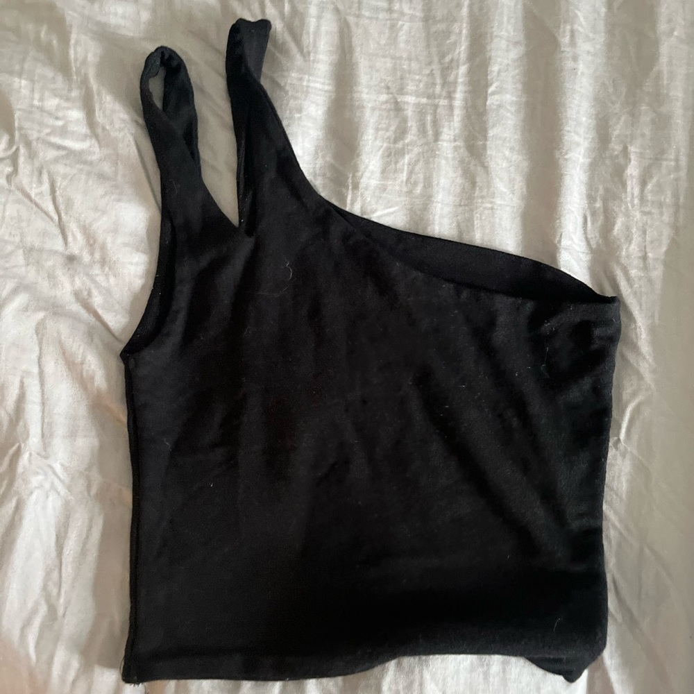Cropped going out top